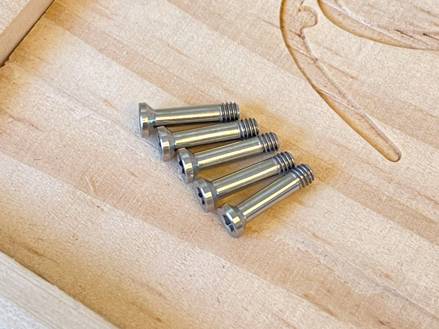 5 Titanium Screws (For Makoto)