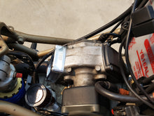 Bild in Galerie-Viewer laden, Ducati Transparenter Ventildeckel - DERZEIT NICHT AUF LAGER, ERWARTETE VERFÜGBARKEIT 3-28-2021