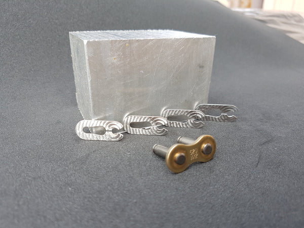 Load image into Gallery viewer, Titanium 520 Chain Master Link Clip
