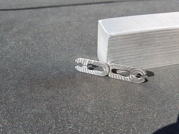 Load image into Gallery viewer, Titanium 520 Chain Master Link Clip
