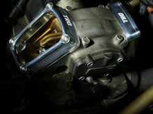Bild in Galerie-Viewer laden, Ducati Transparenter Ventildeckel - DERZEIT NICHT AUF LAGER, ERWARTETE VERFÜGBARKEIT 3-28-2021